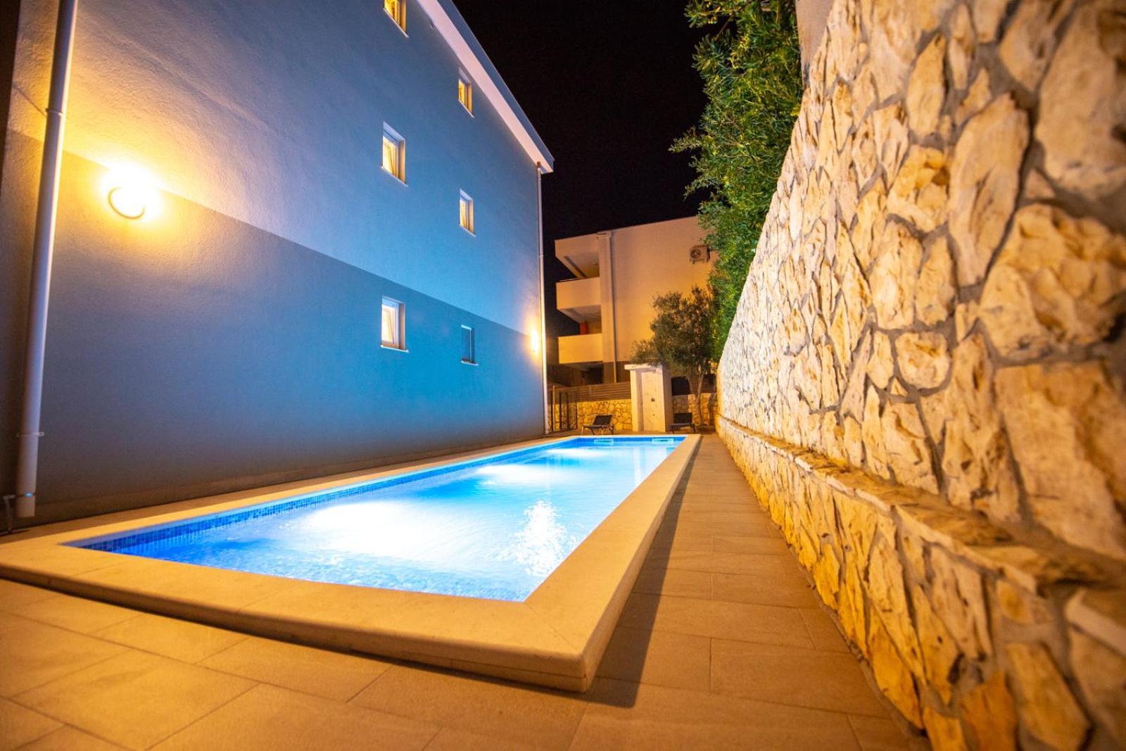Apartments Yoko Novalja Exterior foto