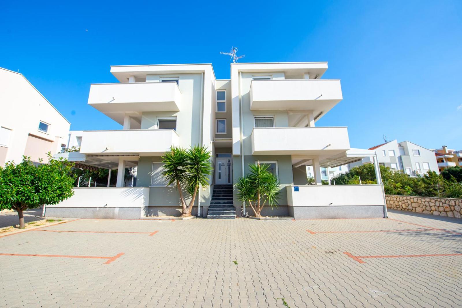 Apartments Yoko Novalja Exterior foto